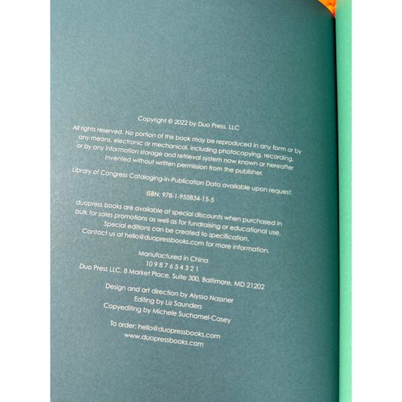 The Ultimate Dictionary of All Things Digital Kids Hardcover Book 2022 - Picture 5 of 5